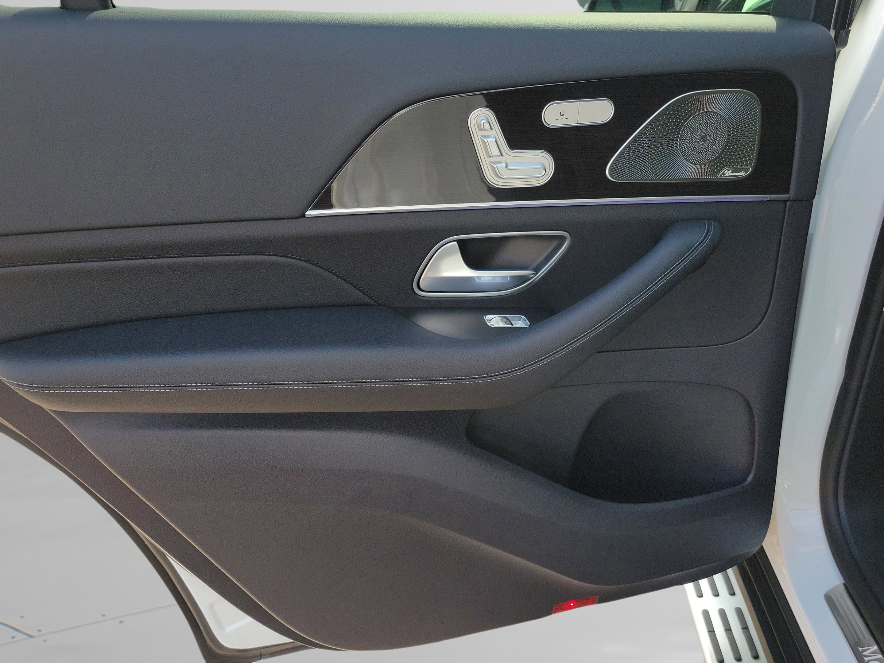 New 2026 Mercedes-Benz GLS 450 4MATIC image 7