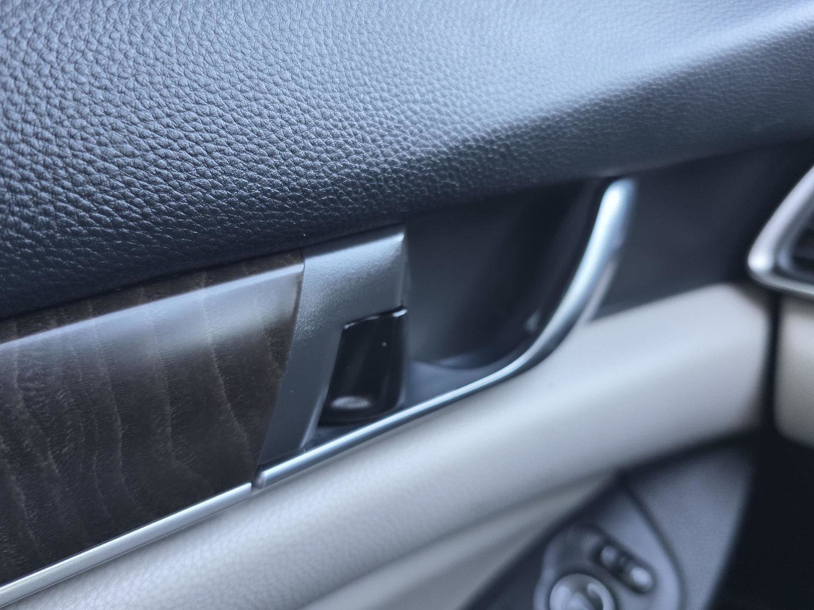 Used 2018 Honda Accord EX image 10