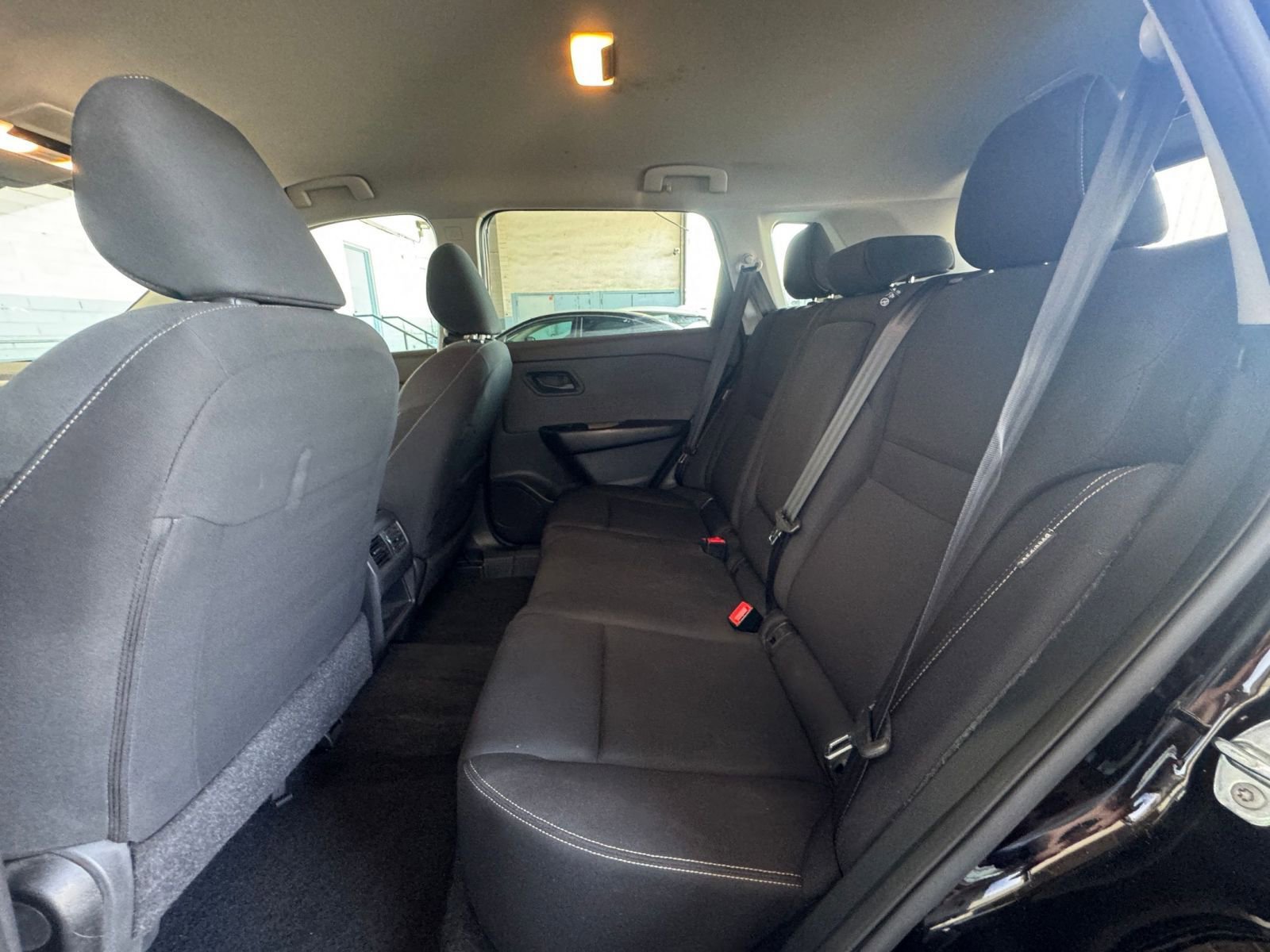 Used 2023 Nissan Rogue S image 23