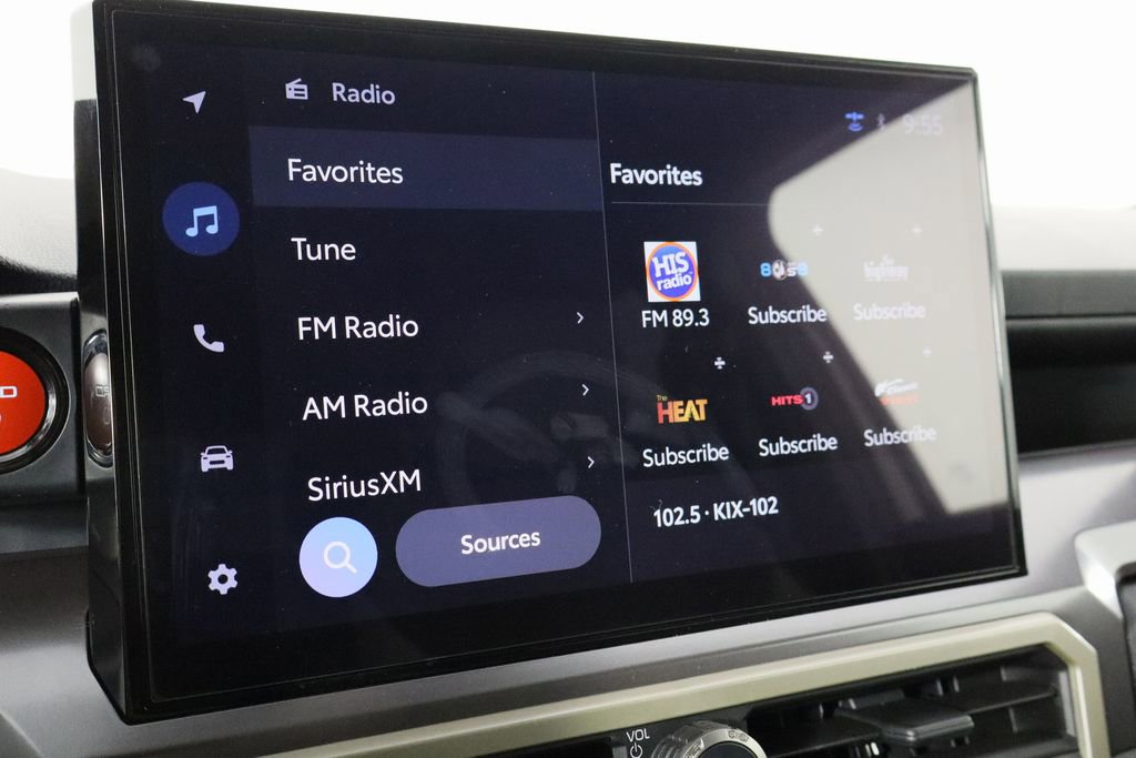 Used 2025 Toyota Tacoma Limited image 28