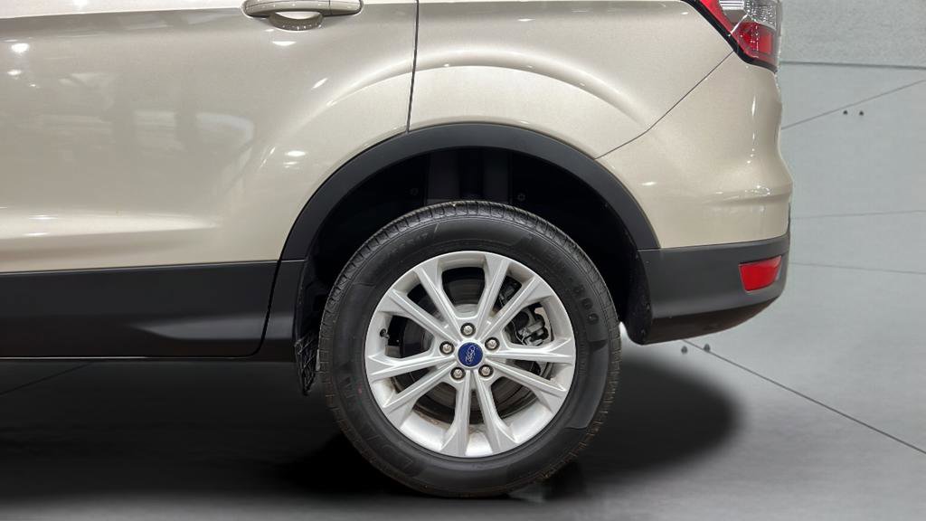 Used 2018 Ford Escape SE image 37