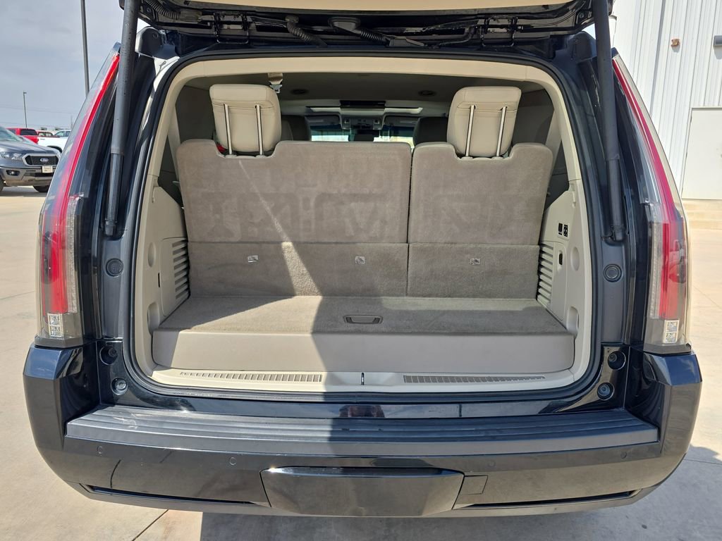 Used 2018 Cadillac Escalade Luxury RWD image 13