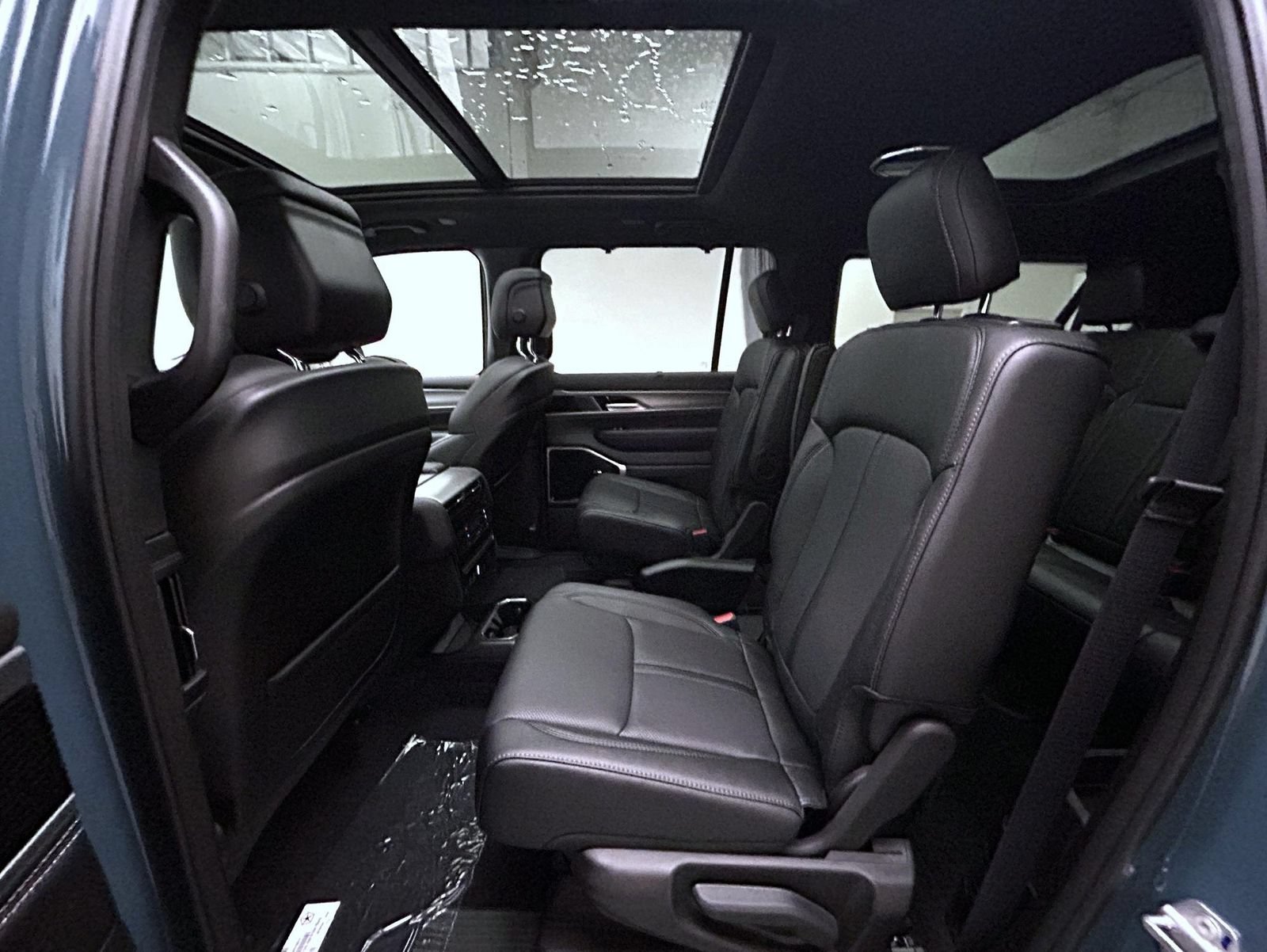 New 2026 Jeep Grand Wagoneer L Limited AWD/4WD image 20