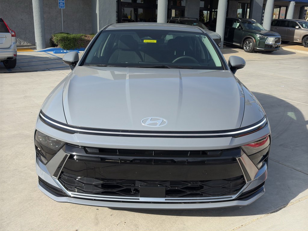 Used 2025 Hyundai Sonata SEL image 2
