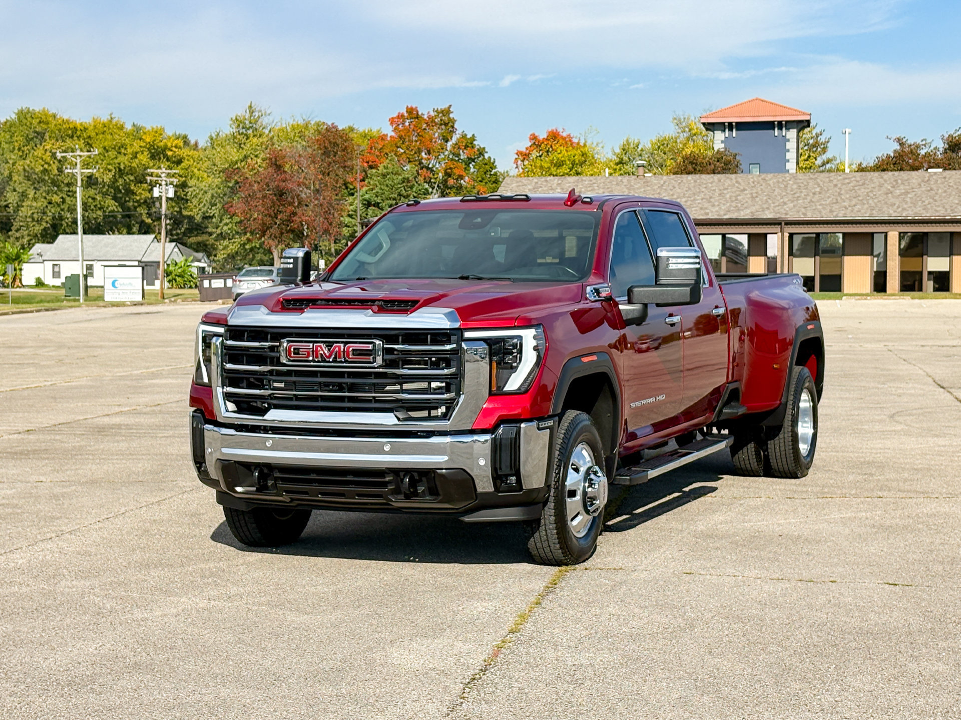 Used 2024 GMC Sierra 3500 SLT AWD/4WD image 4