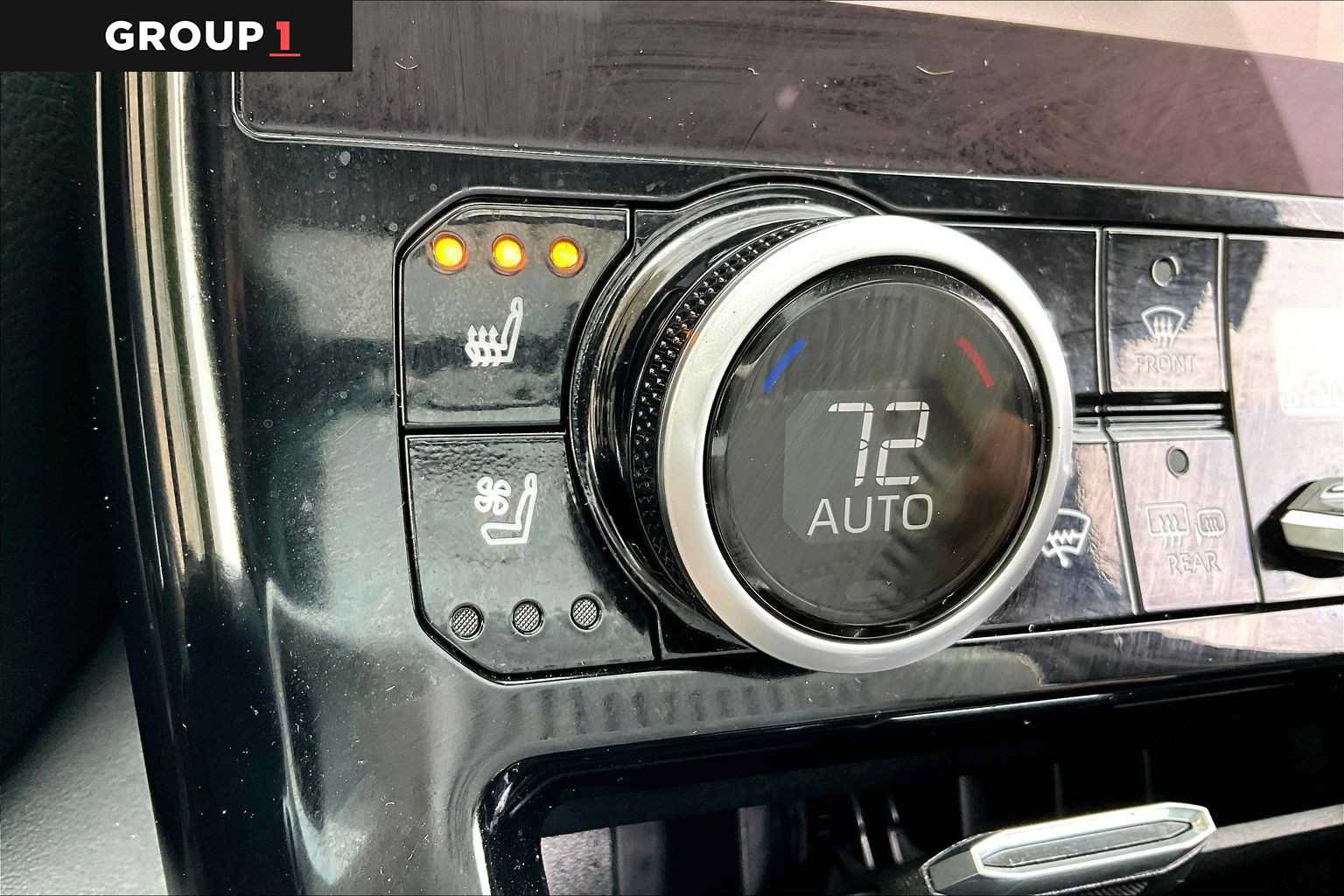 Certified 2025 Toyota Highlander Platinum AWD/4WD image 34