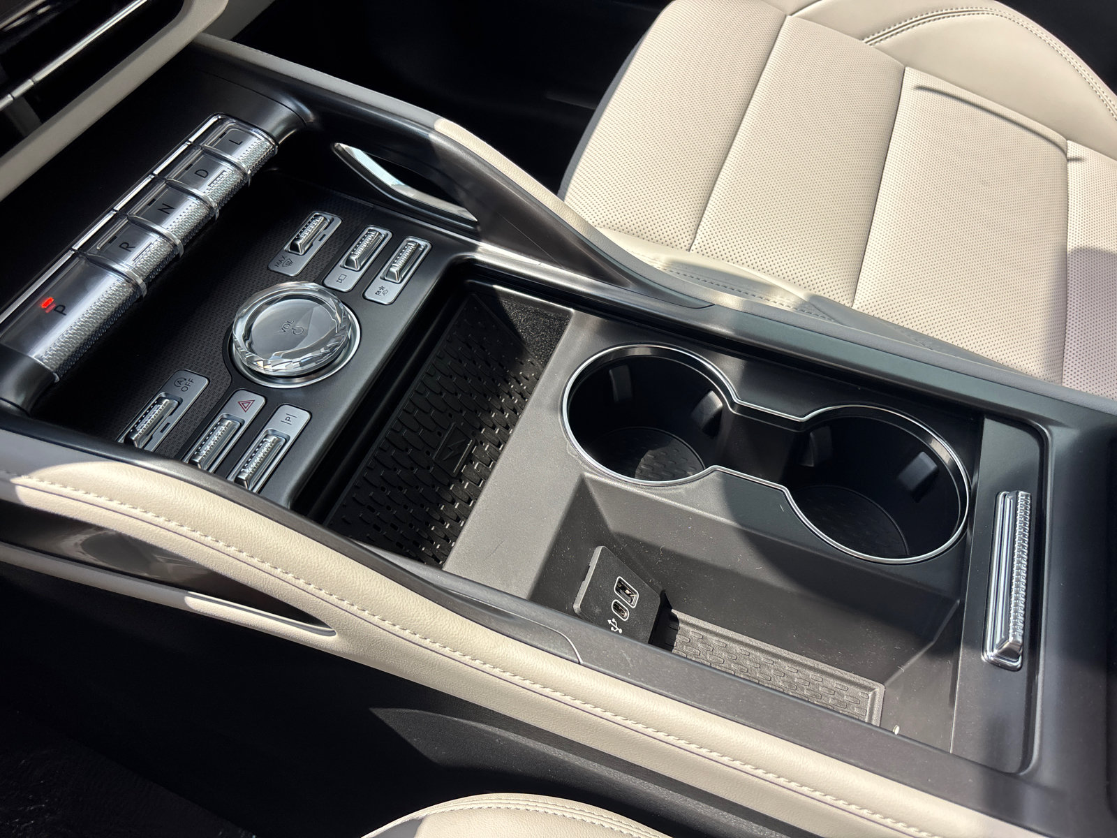 New 2026 Lincoln Nautilus Premier AWD/4WD image 24