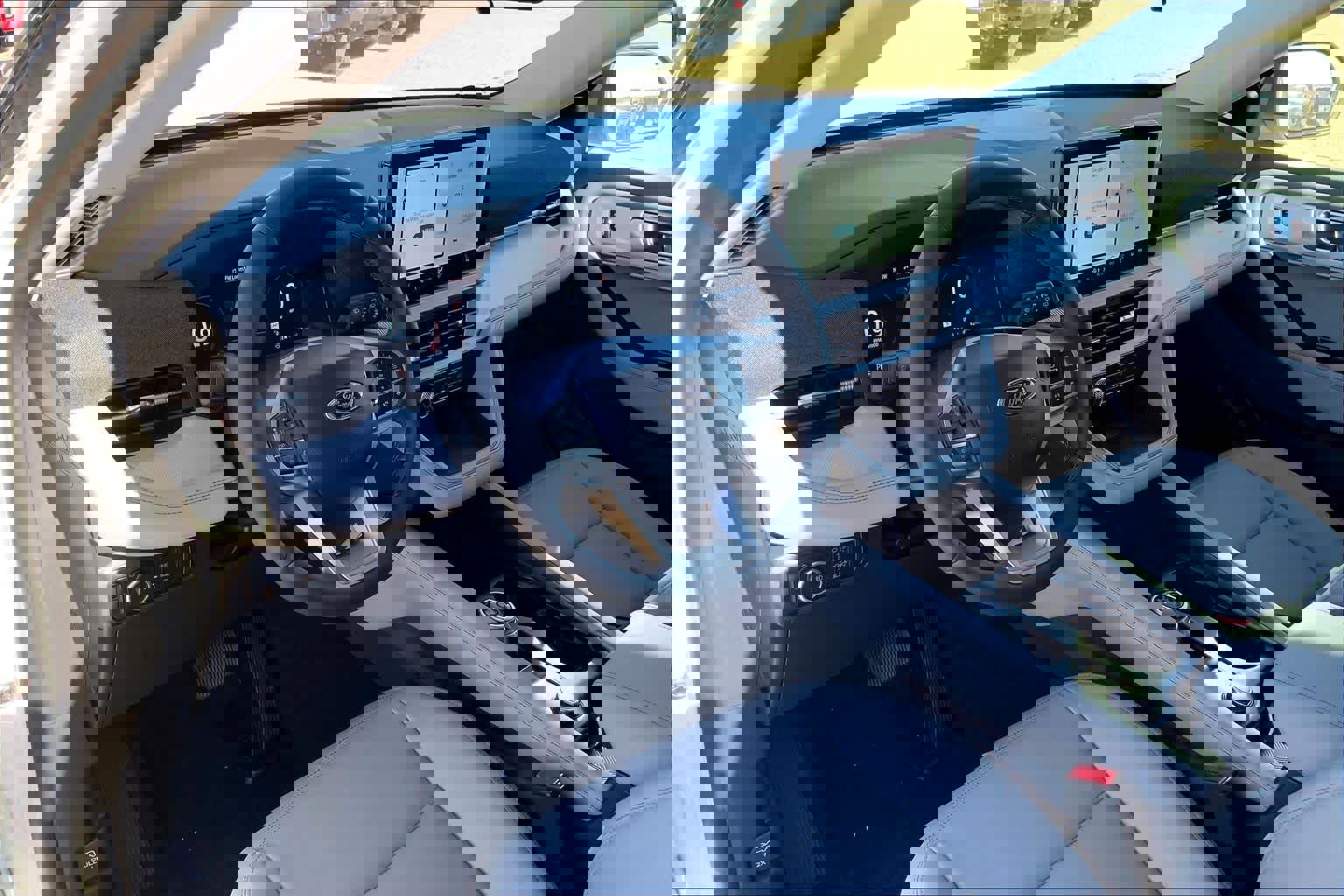 New 2026 Ford Explorer Active w/ Active Comfort Package image 8