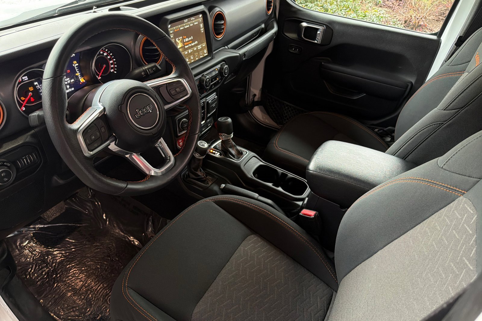 Used 2021 Jeep Gladiator Mojave image 10