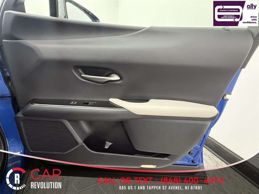 Used 2022 Lexus UX 250h w/ Premium Package AWD/4WD image 38