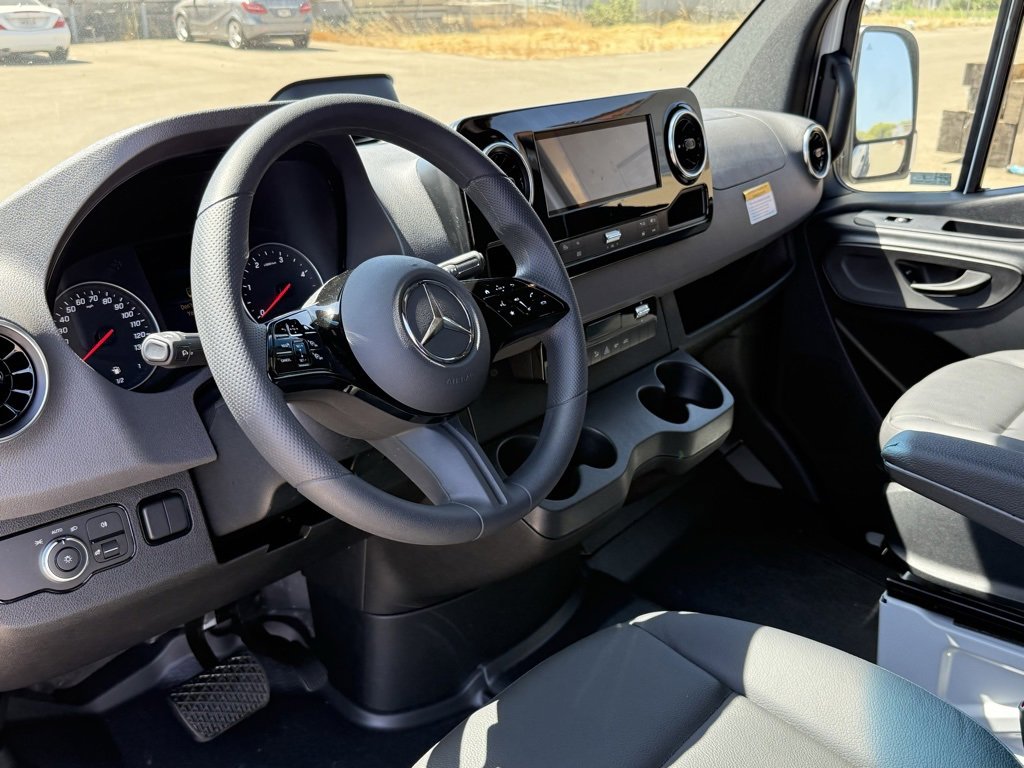 New 2025 Mercedes-Benz Sprinter 2500 image 17