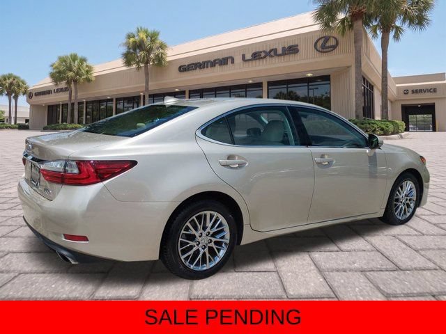 Used 2018 Lexus ES 350 w/ Luxury Package w/Wood Trim FWD image 4