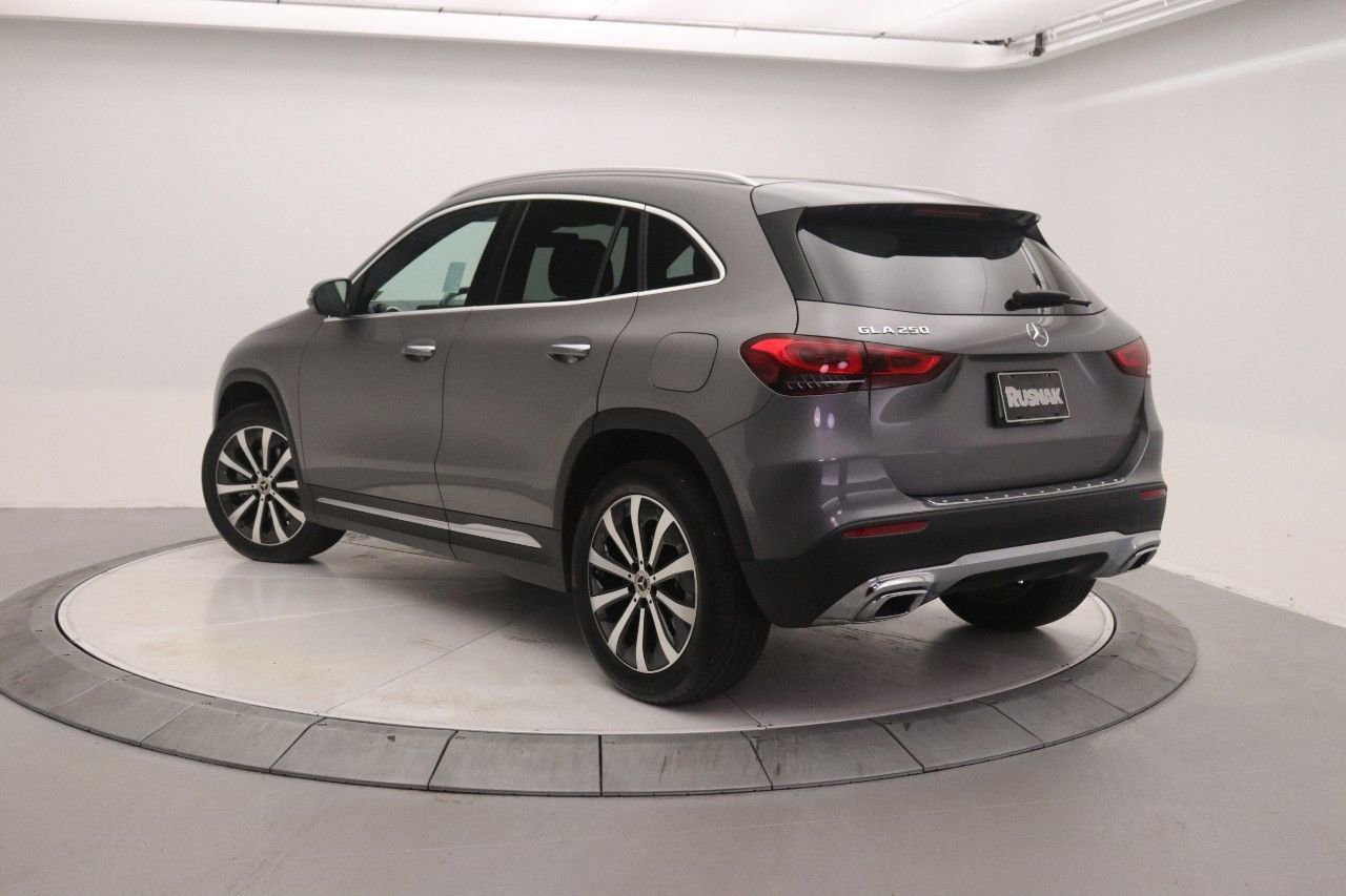 Certified 2023 Mercedes-Benz GLA 250 image 2