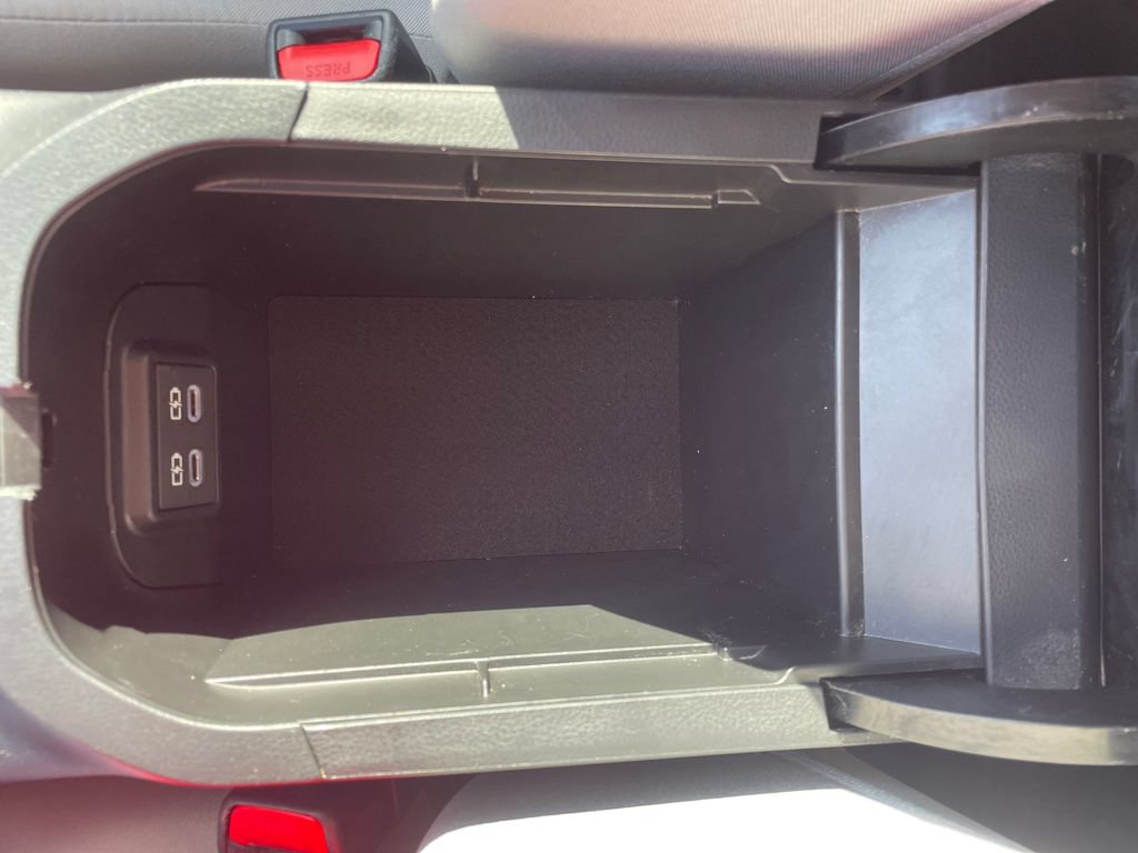 Used 2025 Toyota RAV4 XLE AWD/4WD image 19