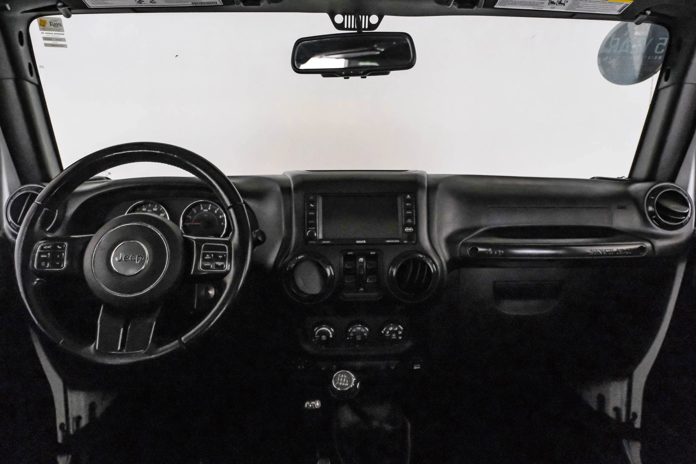 Used 2017 Jeep Wrangler Unlimited Sahara AWD/4WD image 13