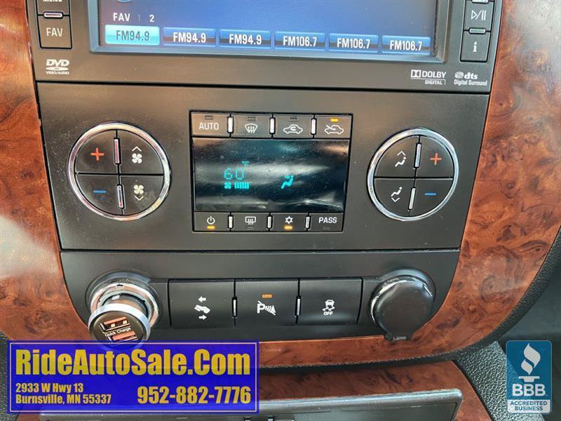 Used 2013 Chevrolet Avalanche LTZ AWD/4WD image 21