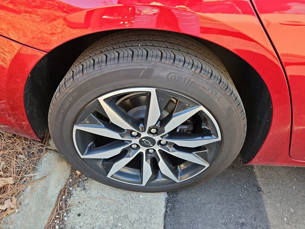 Used 2025 Chevrolet Malibu RS image 8