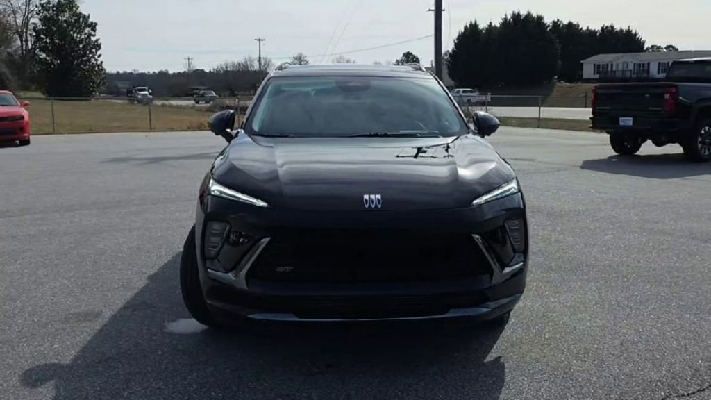 Certified 2025 Buick Envision Sport Touring image 7