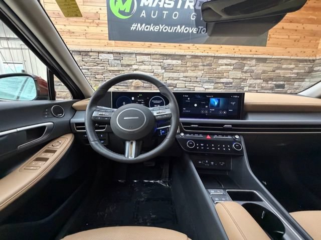 Used 2025 Hyundai Sonata Limited FWD image 19