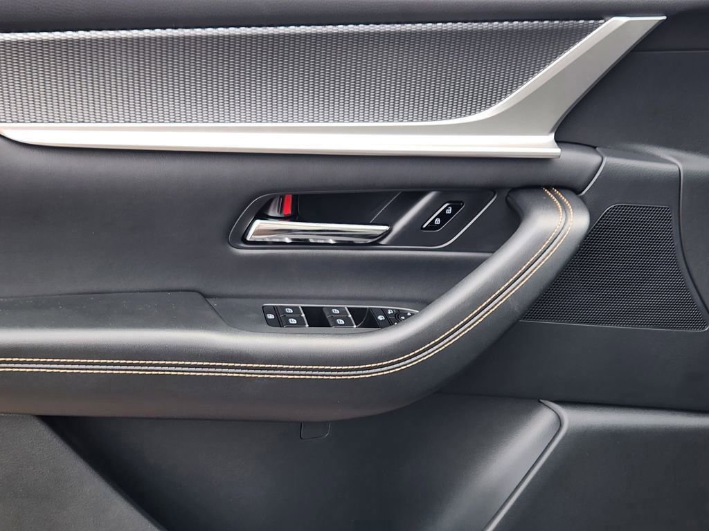 New 2025 MAZDA CX-90 Plug-In Hybrid w/ Premium Plus image 3