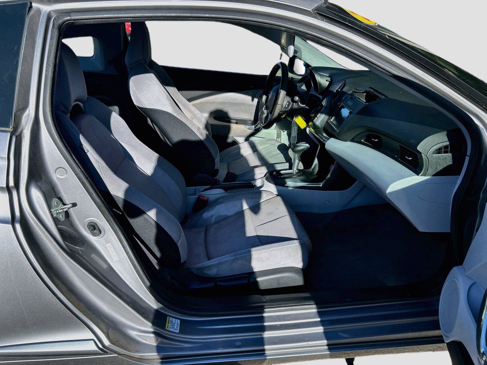 Used 2011 Honda CR-Z EX image 16