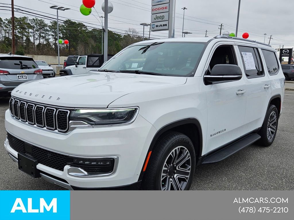 Used 2023 Jeep Wagoneer Series II AWD/4WD image 4