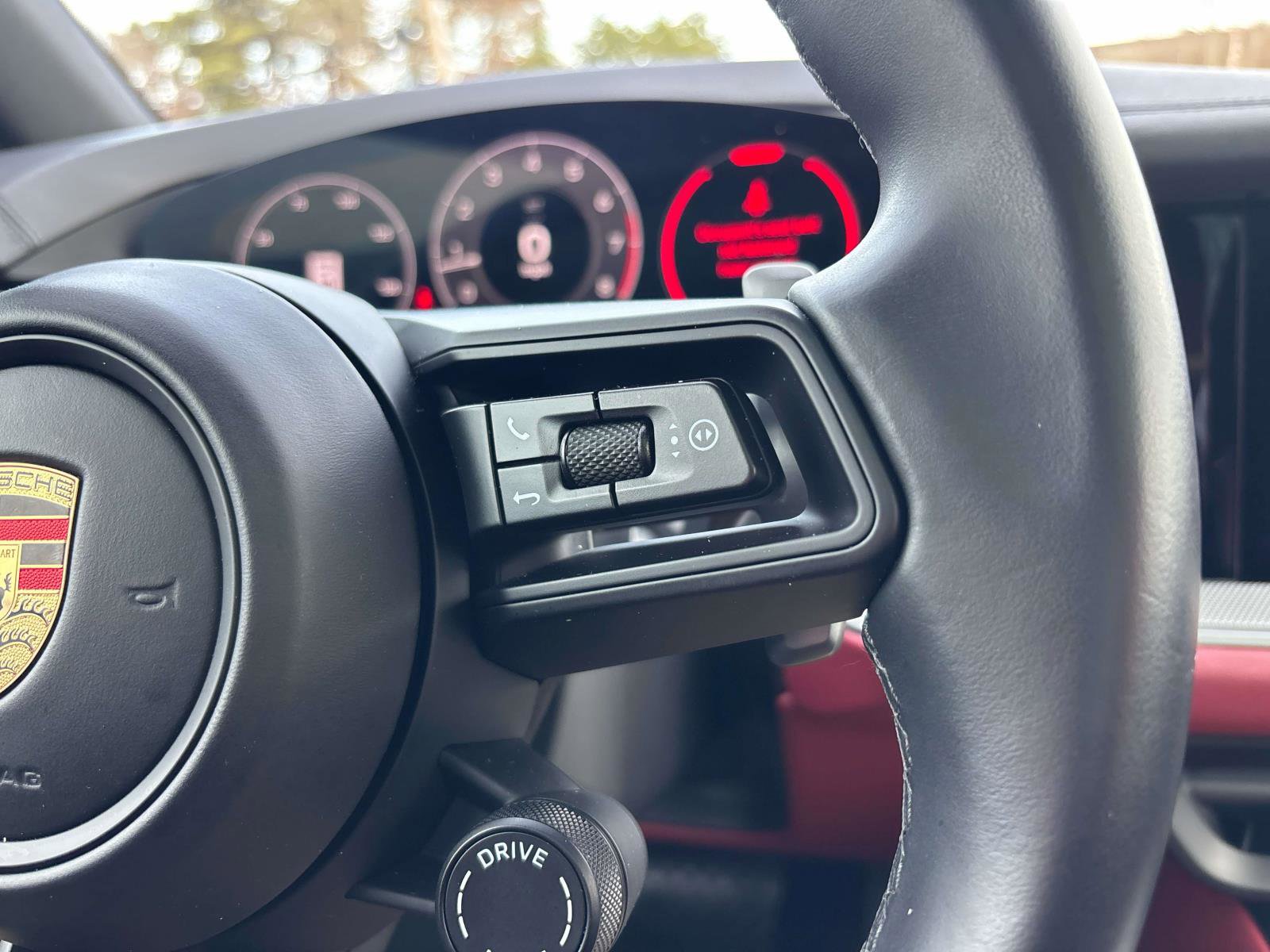 Used 2024 Porsche Cayenne image 17