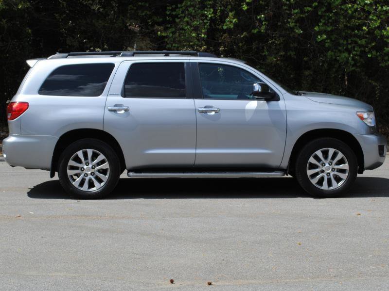 Used 2016 Toyota Sequoia Limited w/ Safety & Convenience Package AWD/4WD image 25