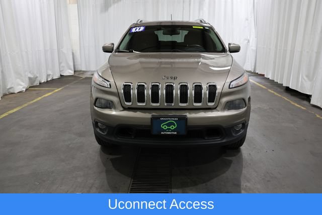 Used 2017 Jeep Cherokee Latitude w/ Safety/Convenience Group AWD/4WD image 7