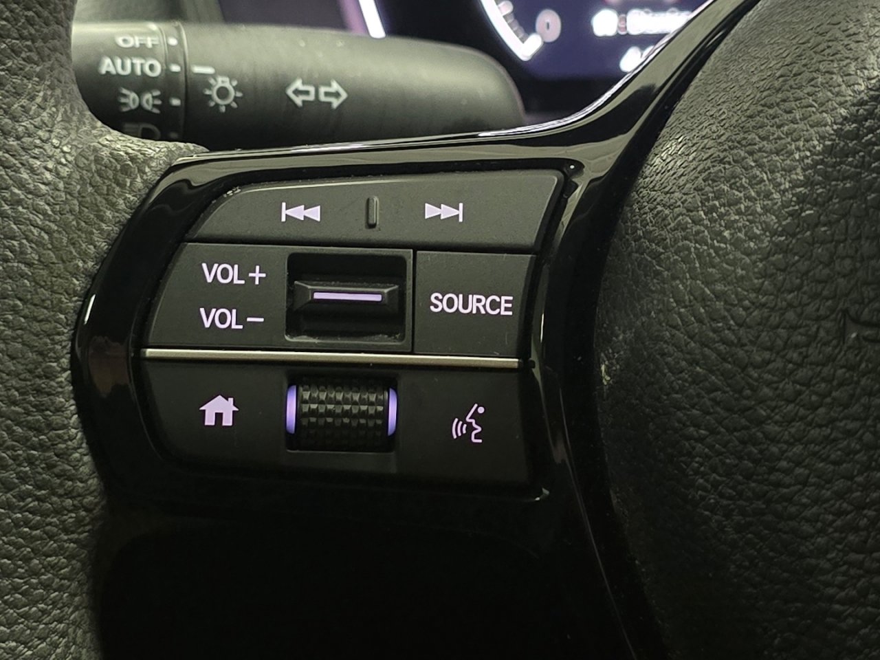 Used 2023 Honda Civic LX image 30