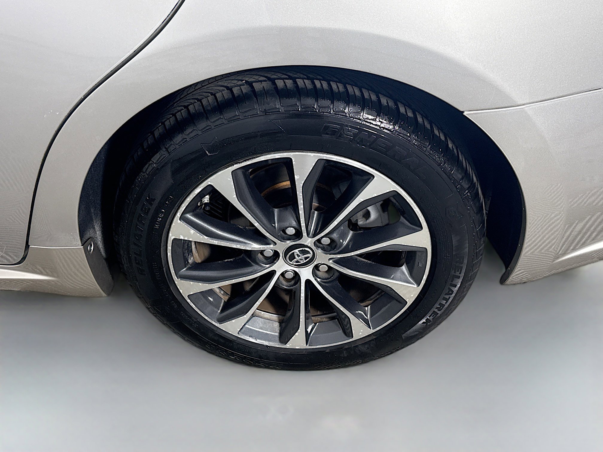 Used 2017 Toyota Avalon XLE image 37