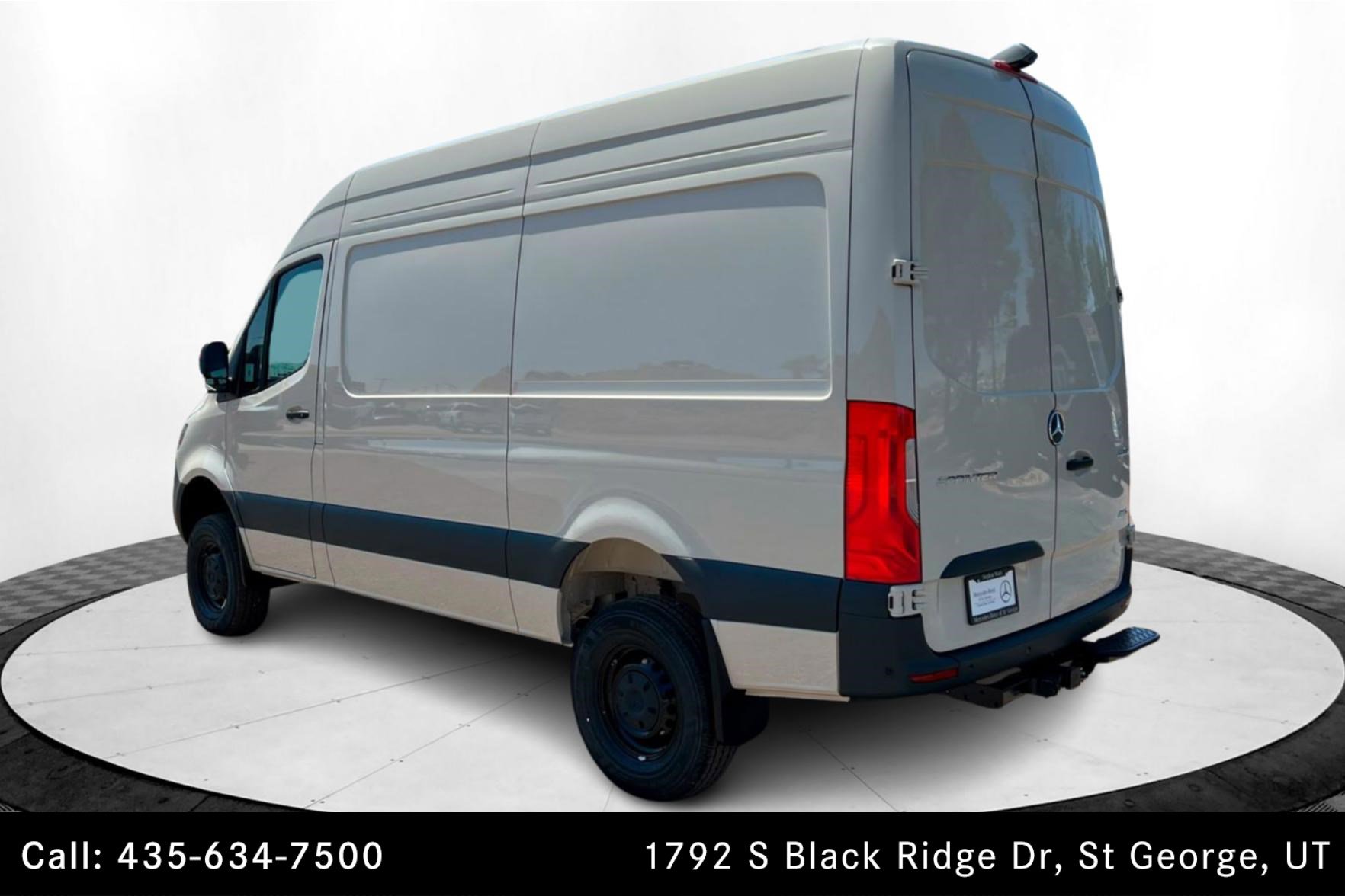 Used 2025 Mercedes-Benz Sprinter 2500 image 3