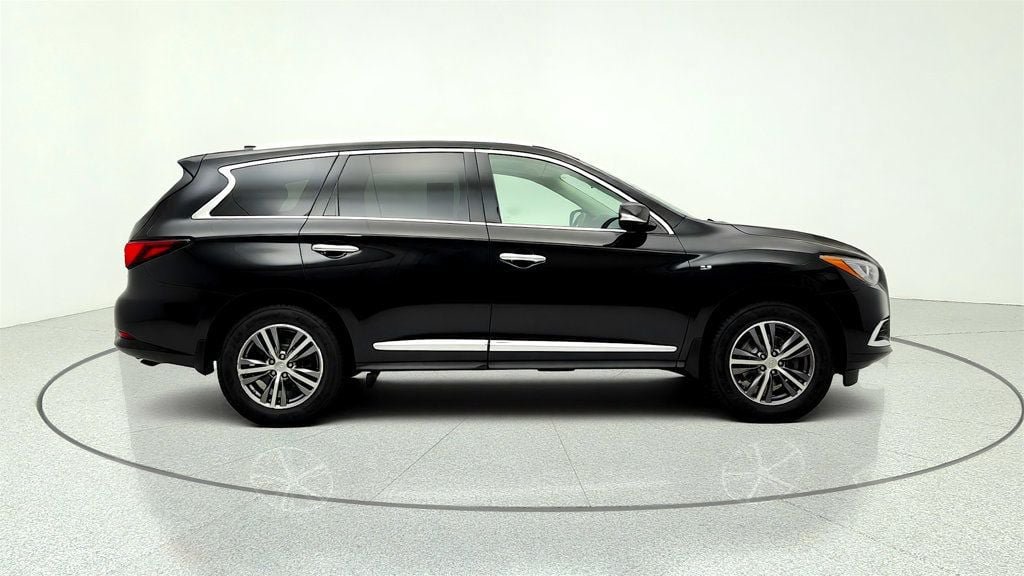 Used 2018 INFINITI QX60 Luxe w/ Premium Plus Package AWD/4WD image 4