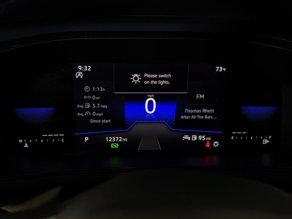 Used 2023 Volkswagen Taos SE w/ Panoramic Sunroof Package FWD image 14