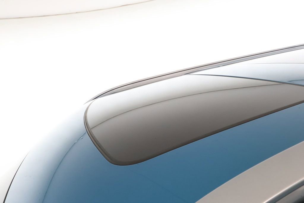 Used 2024 Kia EV9 Land image 10