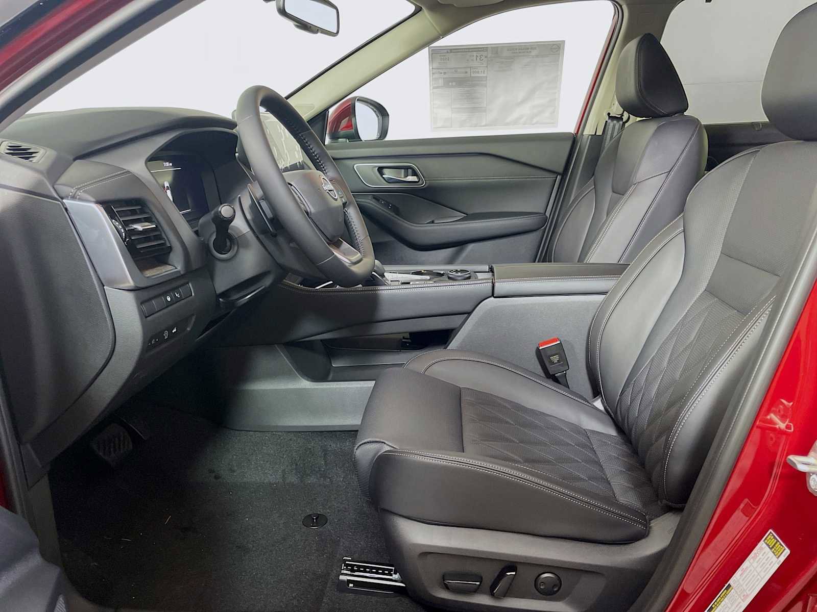 New 2026 Nissan Rogue Platinum image 4