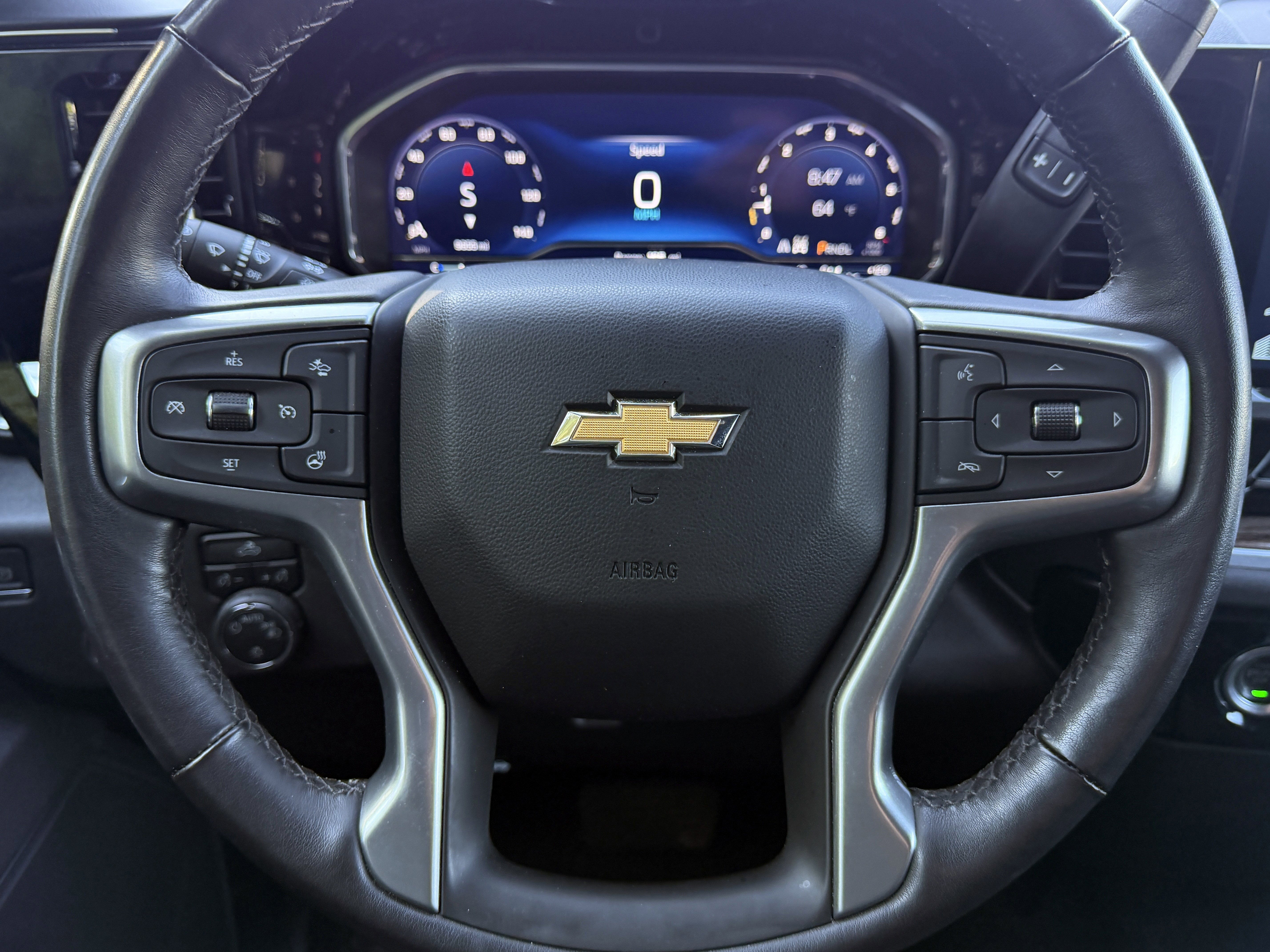 Used 2022 Chevrolet Silverado 1500 LT AWD/4WD image 16