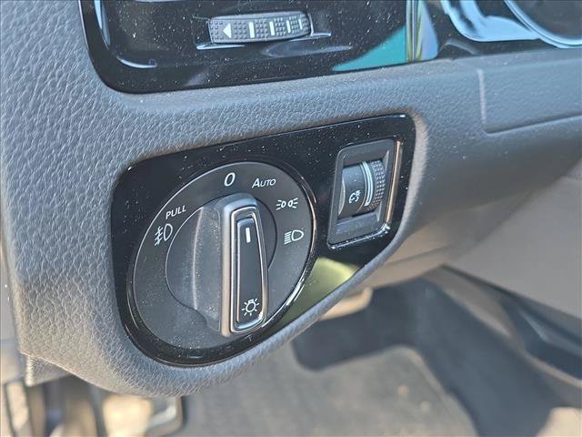 Used 2018 Volkswagen GTI Autobahn FWD image 13