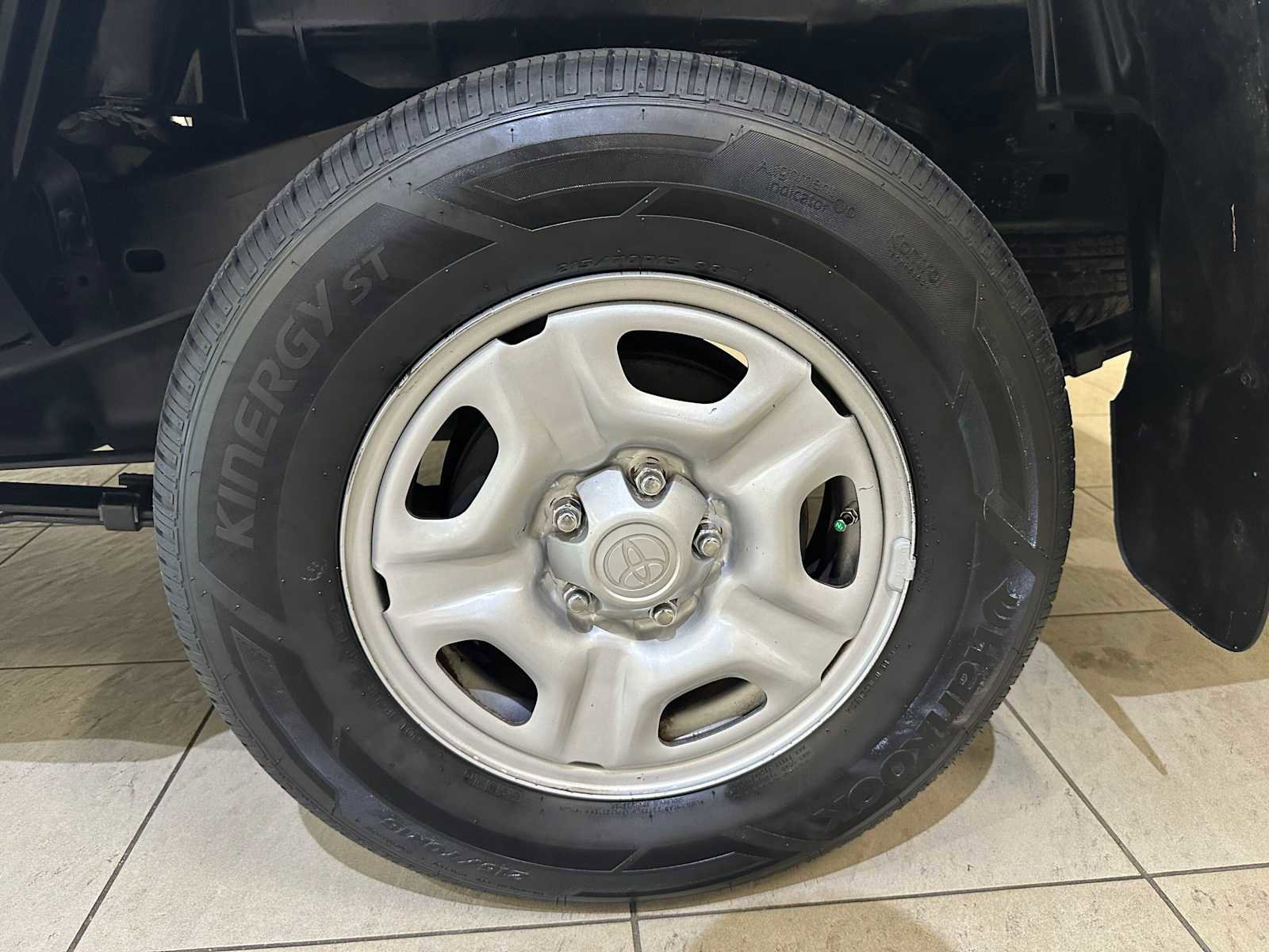 Used 2012 Toyota Tacoma 2WD Access Cab w/ Convenience Pkg image 7