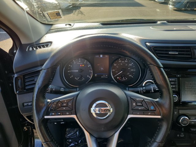 Used 2022 Nissan Rogue Sport SL w/ Premium Package FWD image 25