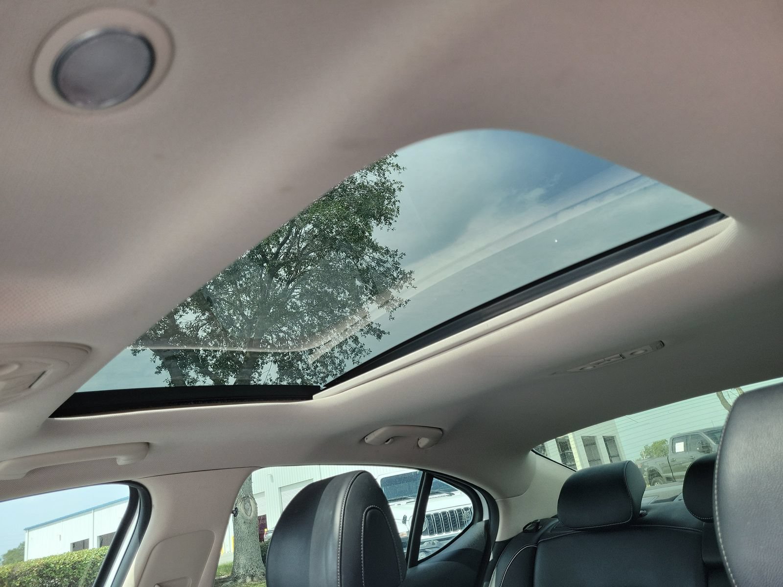 Used 2022 Genesis G70 2.0T w/ Prestige Package RWD image 30