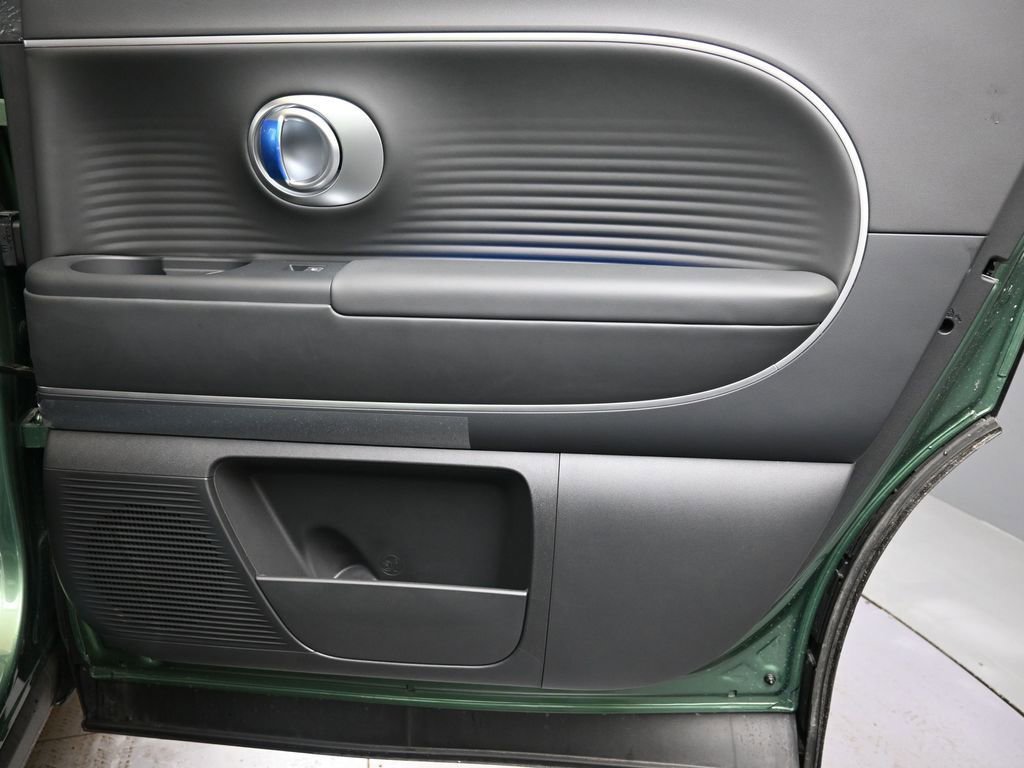 Used 2026 Hyundai Ioniq 9 SEL image 14