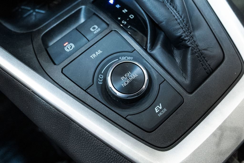 Certified 2024 Toyota RAV4 SE image 23