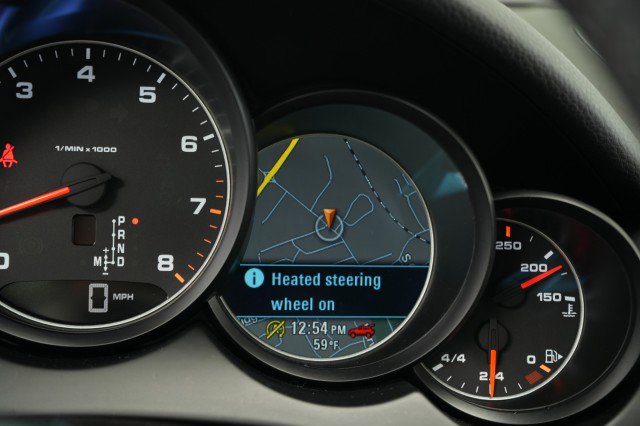 Used 2016 Porsche Cayenne image 37