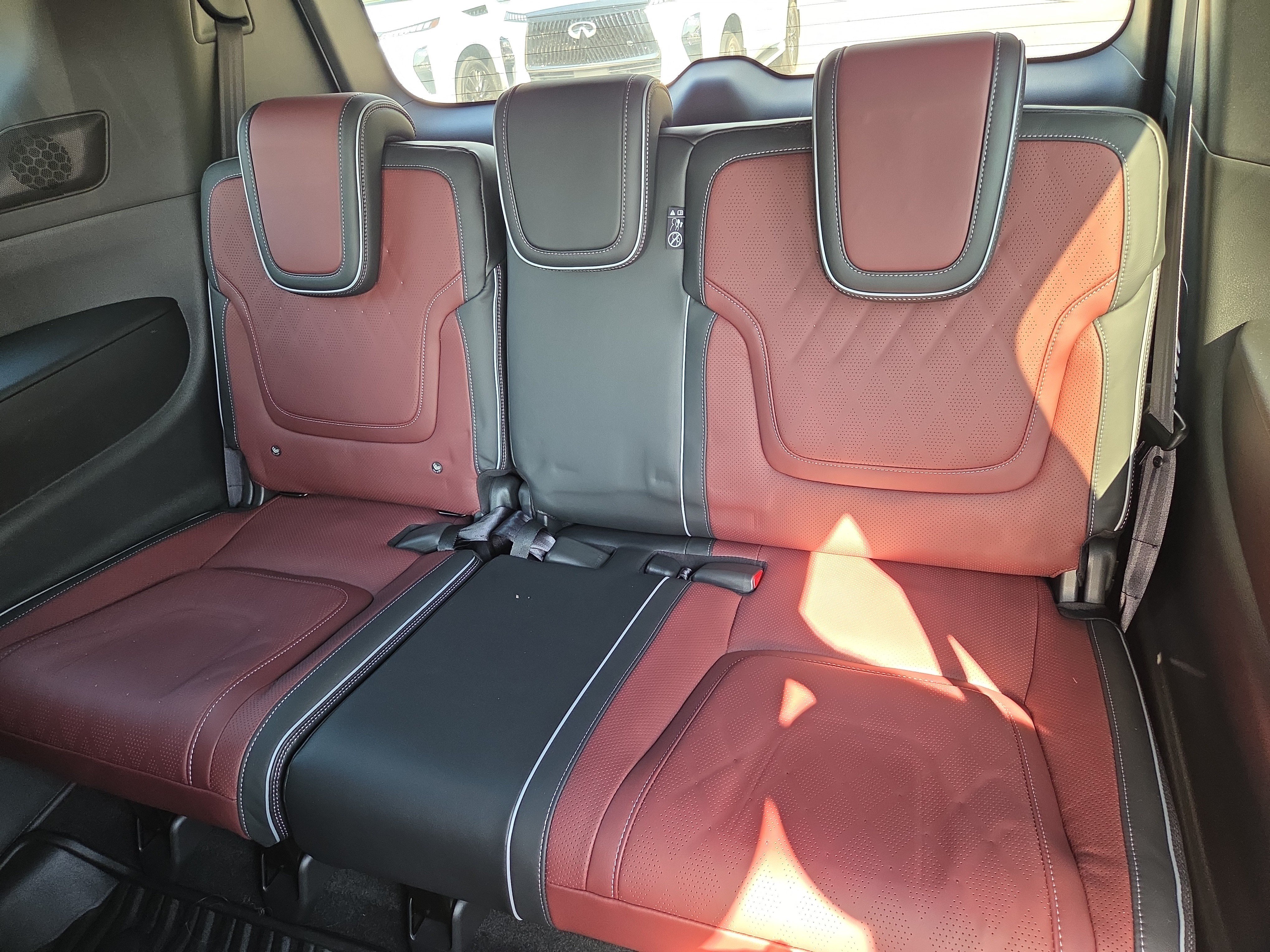 Used 2026 INFINITI QX80 Autograph w/ Premium Cargo Package AWD/4WD image 10