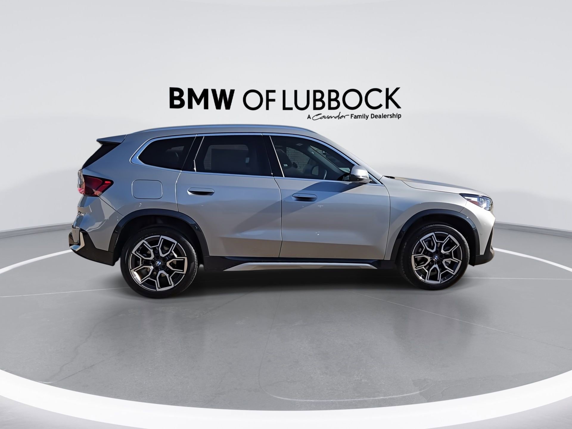New 2026 BMW X1 xDrive28i w/ Technology Package AWD/4WD image 9