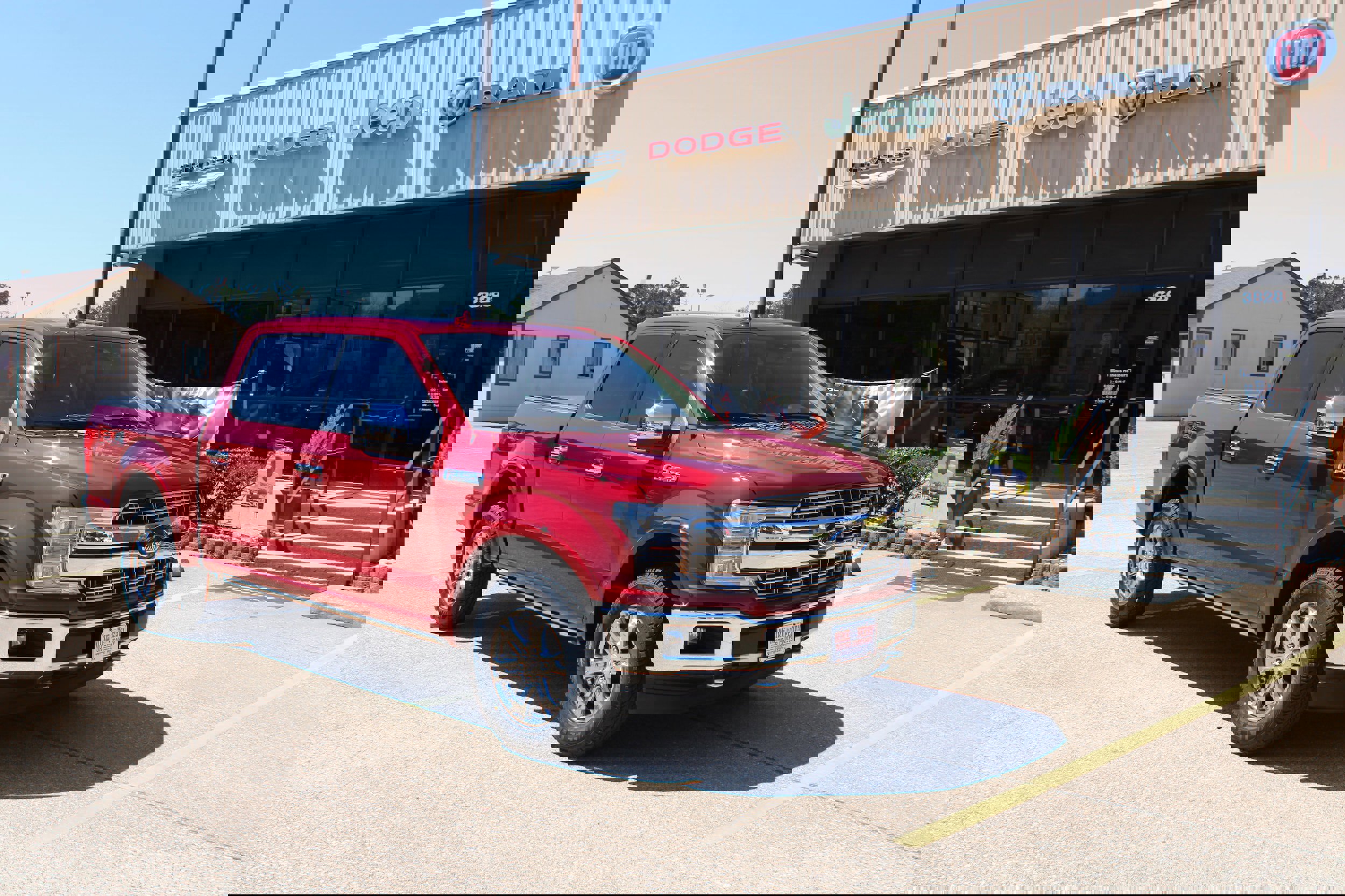 Used 2018 Ford F150 Lariat w/ Equipment Group 502A Luxury image 4