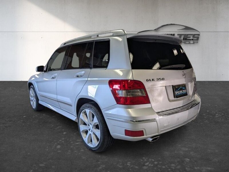 Used 2010 Mercedes-Benz GLK 350 4MATIC image 8