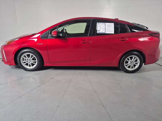 Used 2021 Toyota Prius LE AWD/4WD image 2
