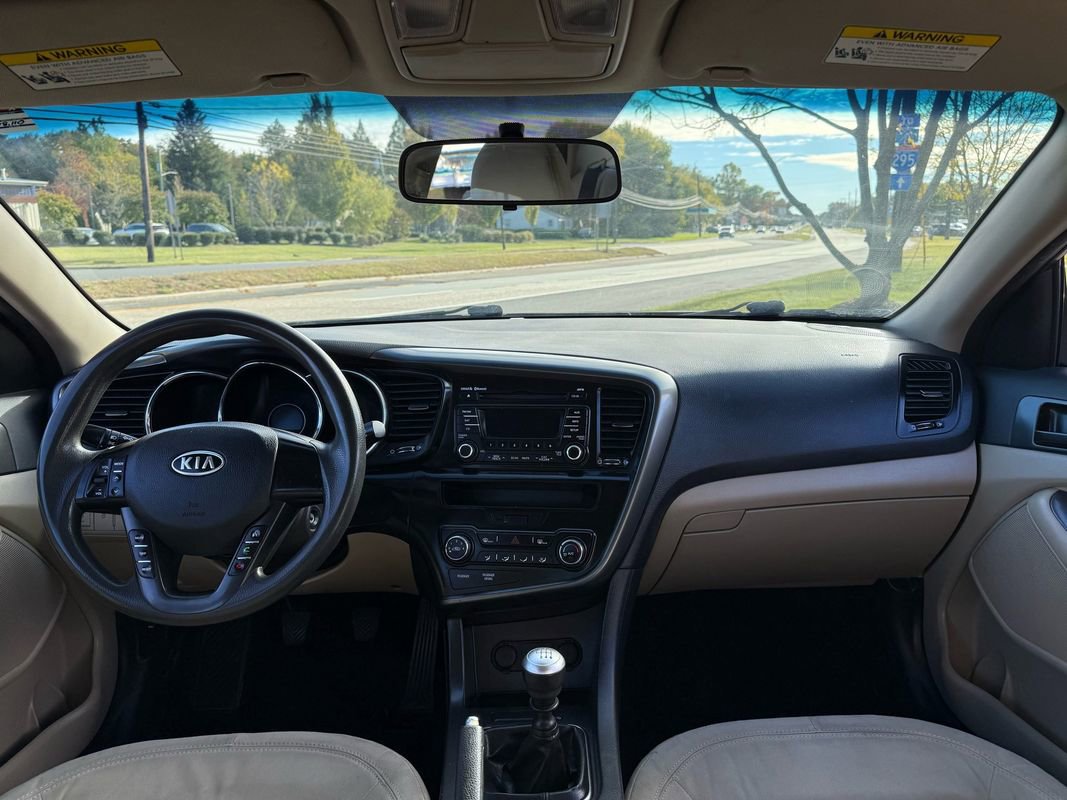 Used 2011 Kia Optima LX image 13